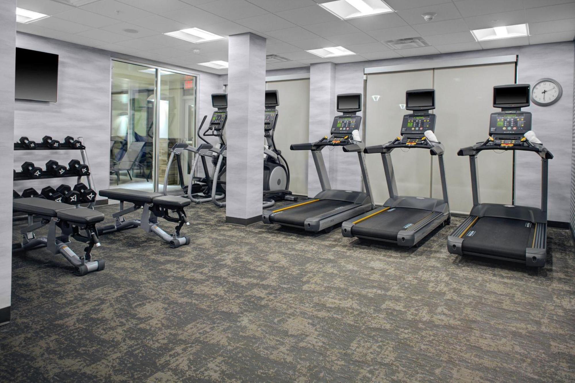 Hotel Fairfield & By Marriott Roanoke 3*