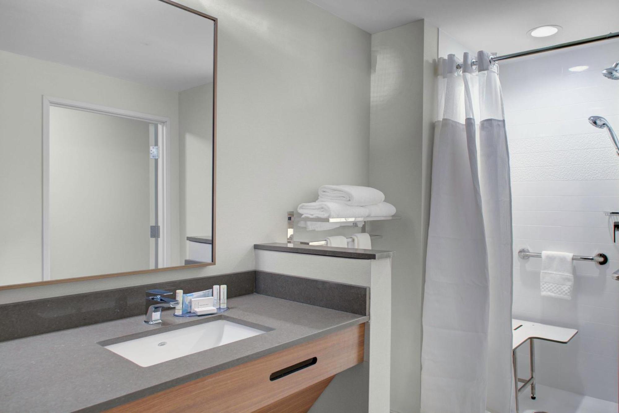 Fairfield & By Marriott Roanoke 3* Salem